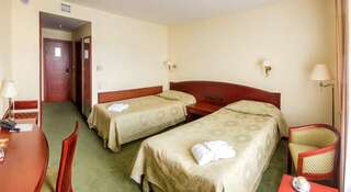 Гостиница Ринг Премьер Отель Ярославль Стандартный двухместный номер с 2 отдельными кроватями-2