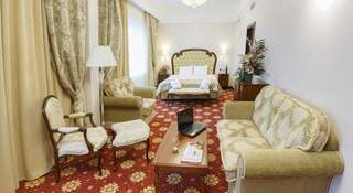 Гостиница Ринг Премьер Отель Ярославль Номер Делюкс с кроватью размера -1